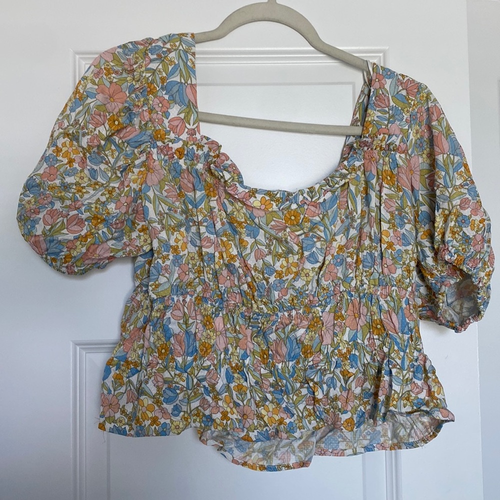 Floral top